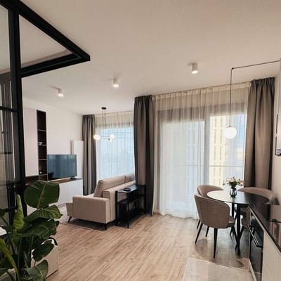 Аренда современной 2-комнатной квартиры, 36 м², комплекс Towarowa Towers, район Воля, Варшава, Польша